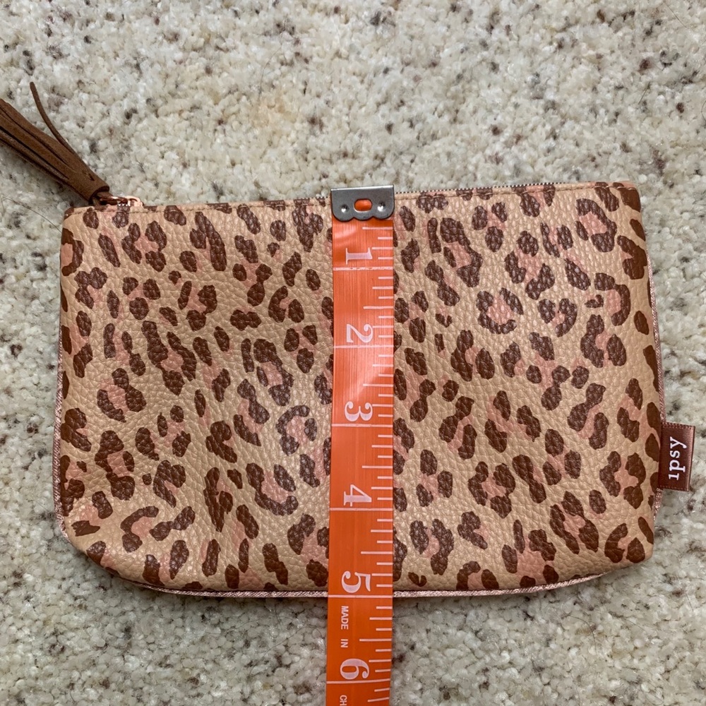 ⭐️3 for 10⭐️ Ipsy bag - Picture 4 of 5